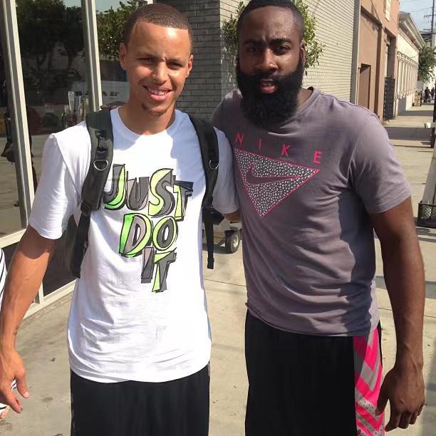 法甲前瞻：里尔成五大联赛绝杀之王，马赛近期攻强守弱（法甲前瞻：里尔领跑五大联赛绝杀榜，马赛近况攻强守弱）