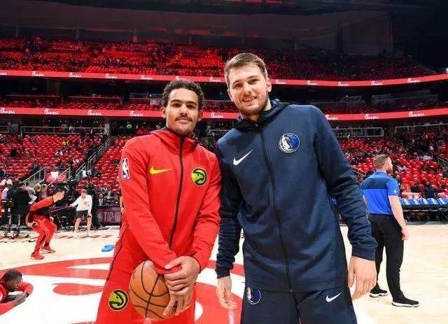 意甲裁判指派员罗基：霍伊伦应该因为肘击对手被罚下（意甲裁判主管罗基：霍伊伦因肘击本应被红牌罚下）