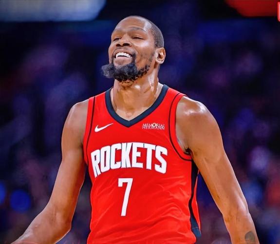 火箭最大短板是什么？阿门汤普森，他潜力有多大，值多大合同？（火箭最明显短板在哪？阿门·汤普森潜力几何，值得怎样的合同？）