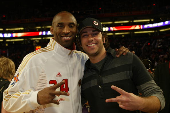 球队战术调整有效限制对手发挥（战术调整奏效，成功压制对手表现）