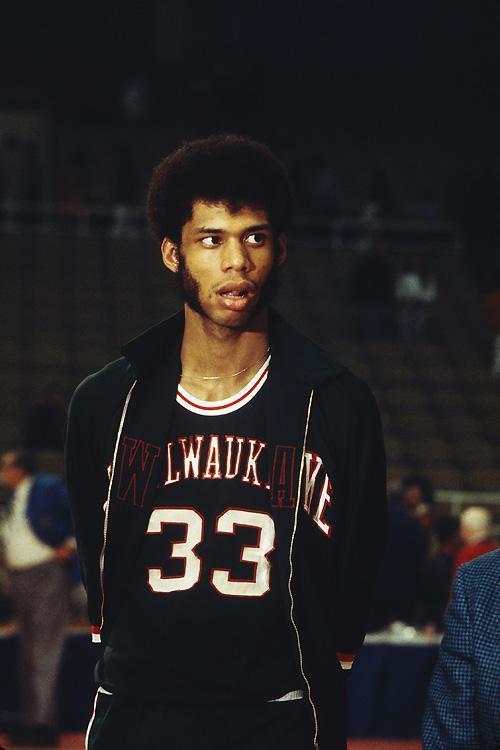 曾凡博替代者？北京男篮新星崛起，“1扣2三分3切”朴实无华（曾凡博接班人？北京男篮新秀崭露头角：1扣、2记三分、3次切入，低调高效）